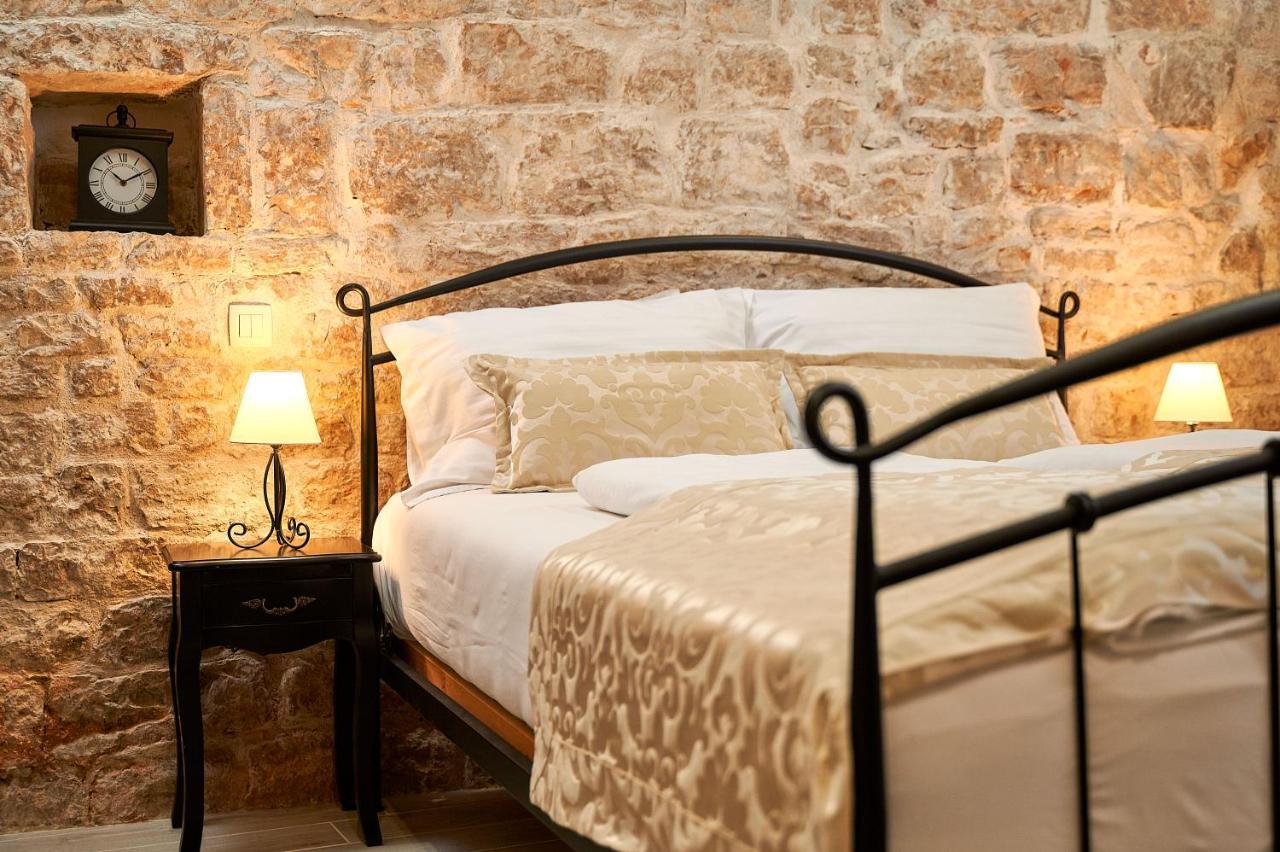 Rustic Apartments Sv Frane In The Old Town Шибеник Екстер'єр фото