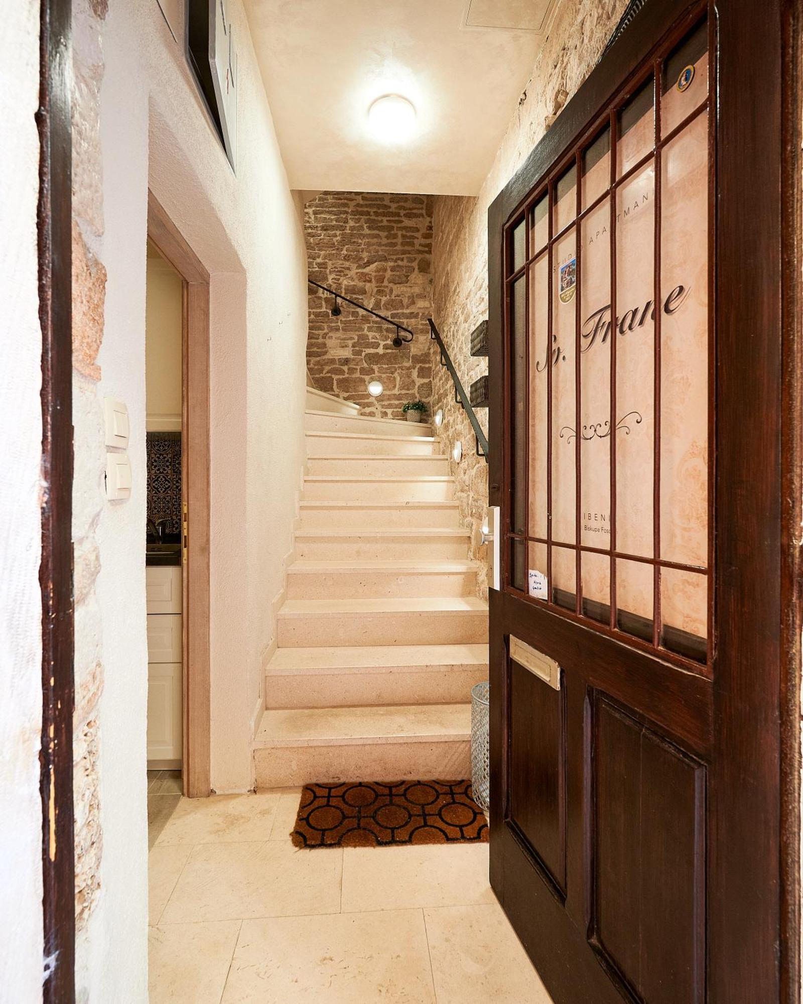 Rustic Apartments Sv Frane In The Old Town Шибеник Екстер'єр фото