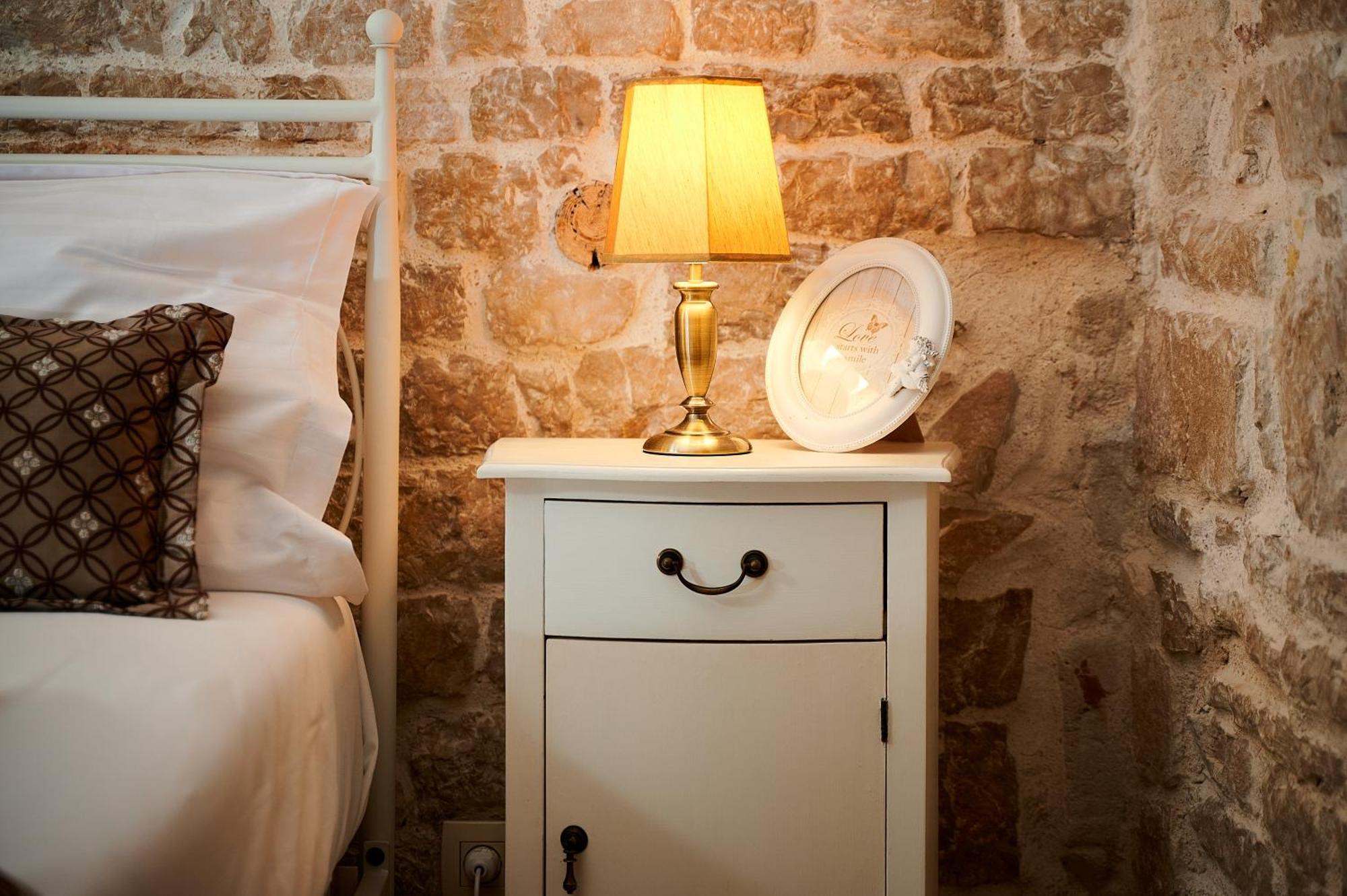 Rustic Apartments Sv Frane In The Old Town Шибеник Екстер'єр фото