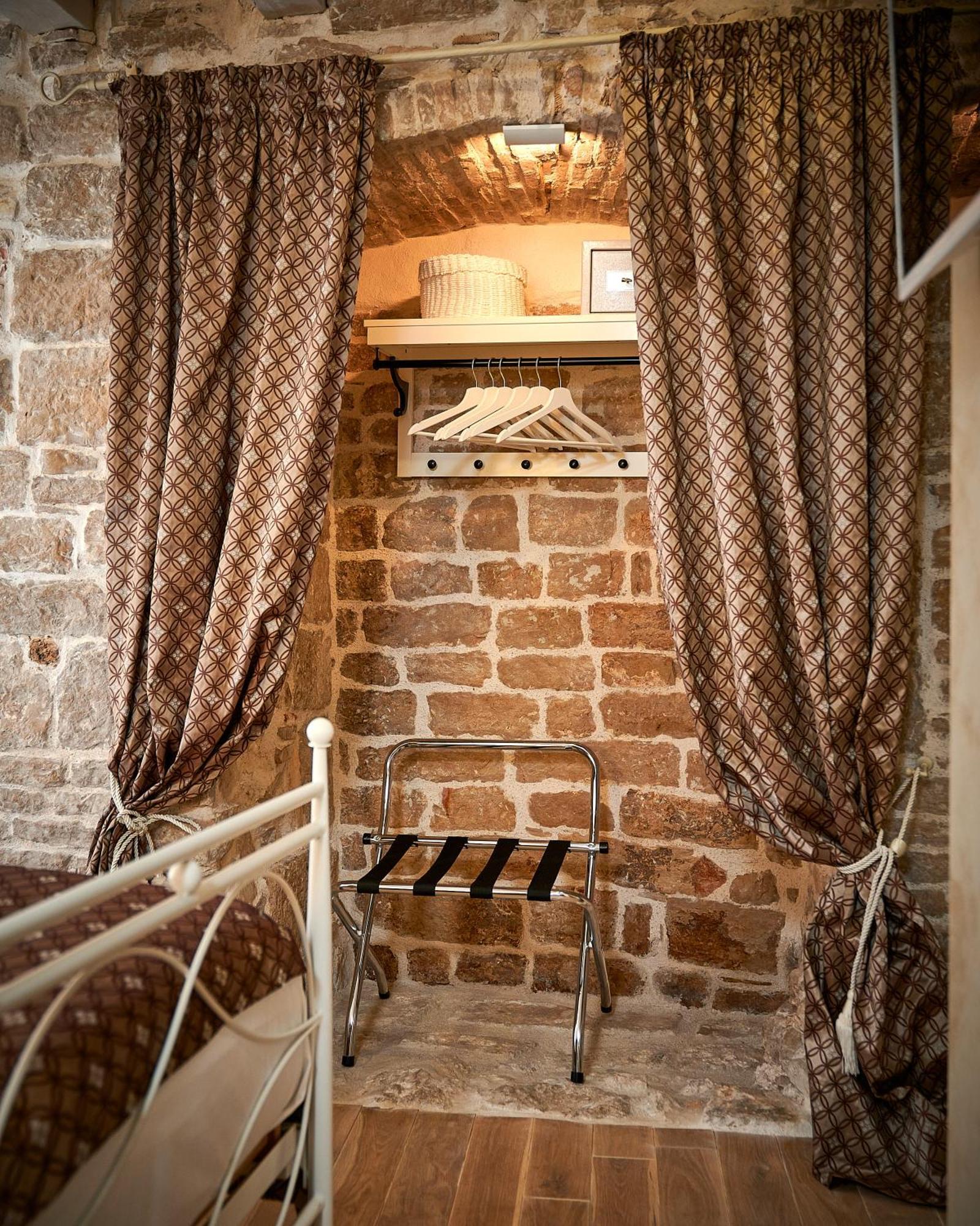 Rustic Apartments Sv Frane In The Old Town Шибеник Екстер'єр фото