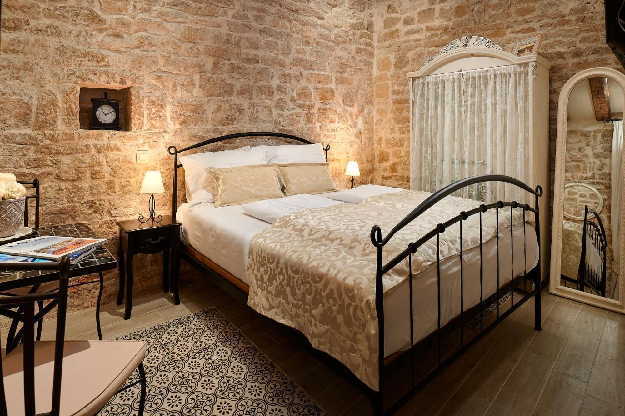 Rustic Apartments Sv Frane In The Old Town Шибеник Екстер'єр фото